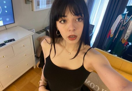 ezsy onlyfans leaked nudes