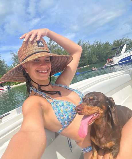 Betsy Alvarez onlyfans model photo