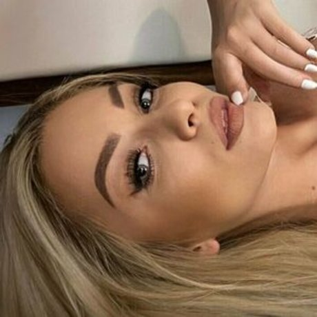 hotblondesarah onlyfans nude pictures