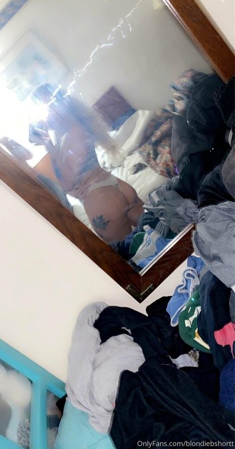 blondiebshortt only fans leak nude