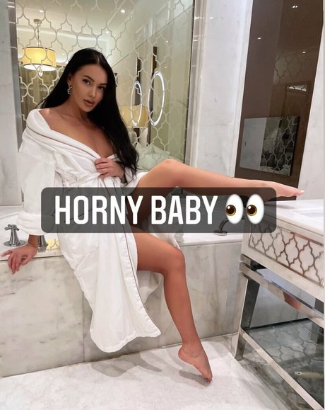 holylovesmolly onlyfans sex leaked