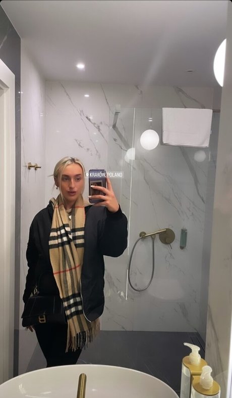 Lauren Day onlyfans nude photos