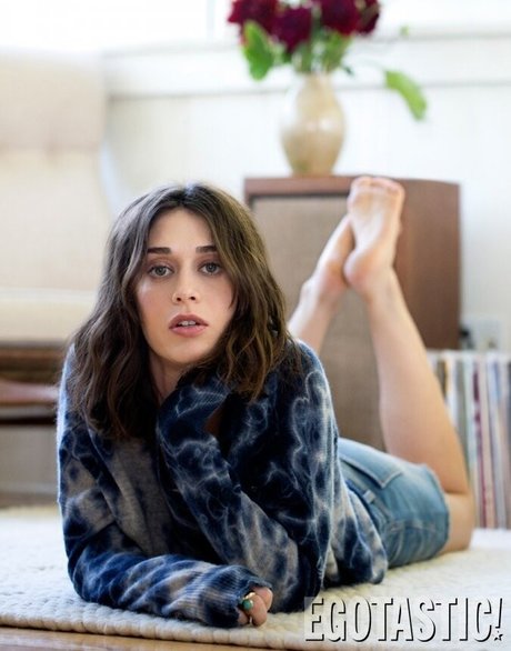Lizzy Caplan nude leak onlyfans
