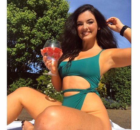 Charlotte Craig onlyfans leaks nude