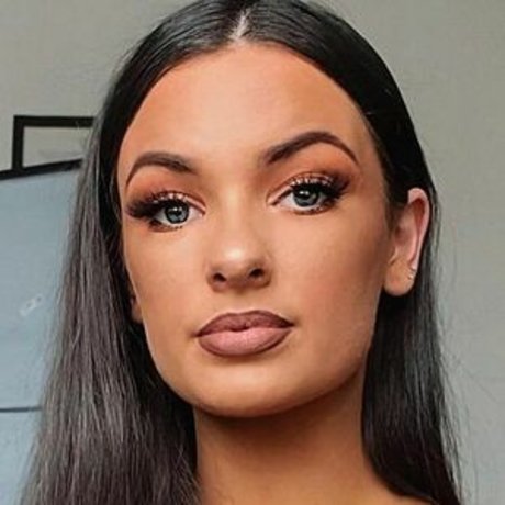 Charlotte Craig onlyfans nudes