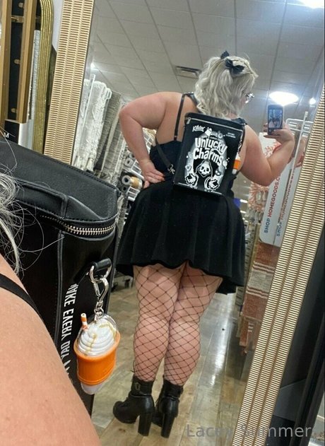 laceysummersfree onlyfans model