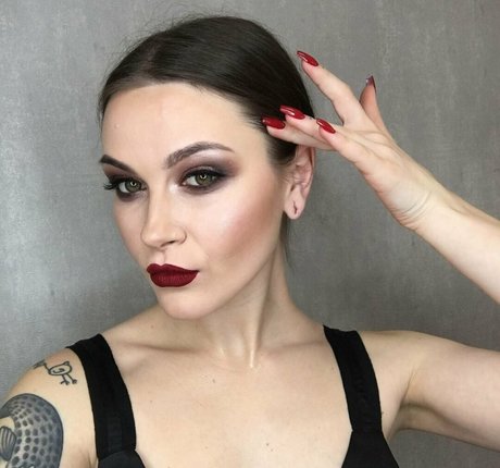 marry land onlyfans nude content