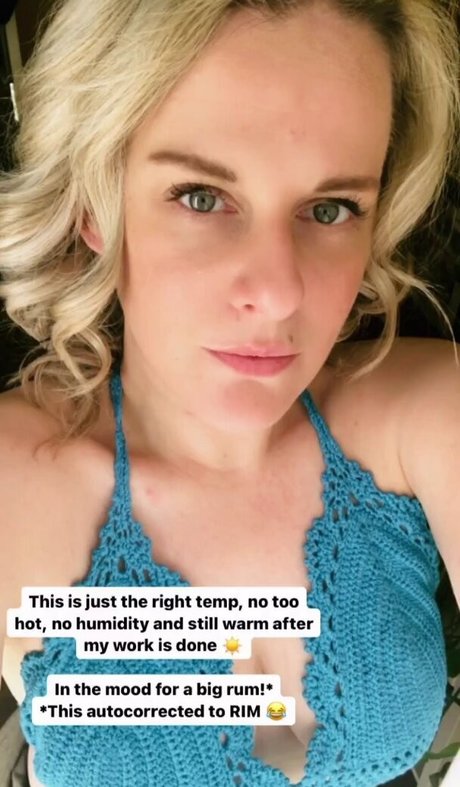 Tan Smith onlyfans pics leaked