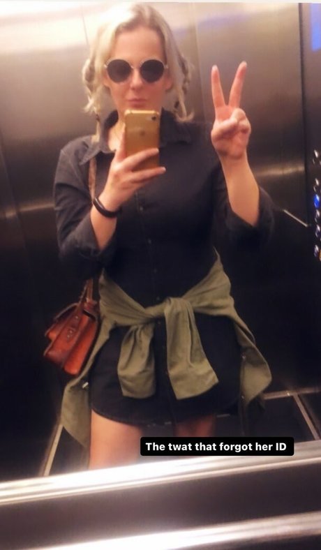 Tan Smith onlyfans leams