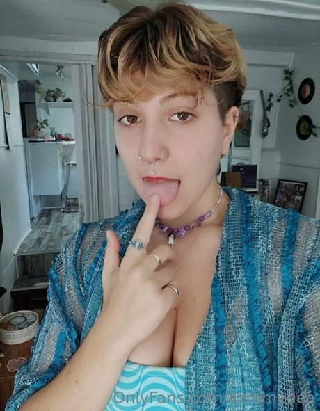 azramedea nude only fans leaks