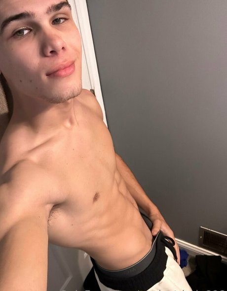 coolestdude898 only fans photos