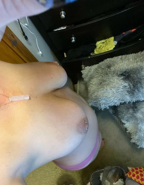 sydneyalan onlyfans boobs