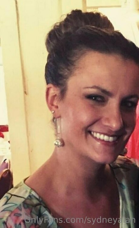 sydneyalan onlyfans nude leaks