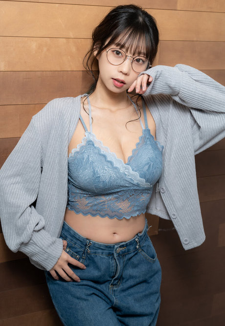 Hikaru Aoyama is on onlyfans