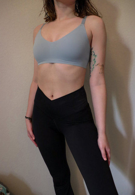 Fabled Fawn onlyfans model images