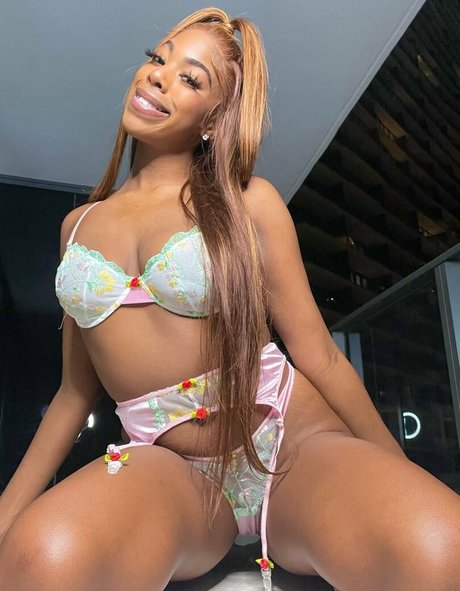 babygirlnaomii leaked onlyfans nudes