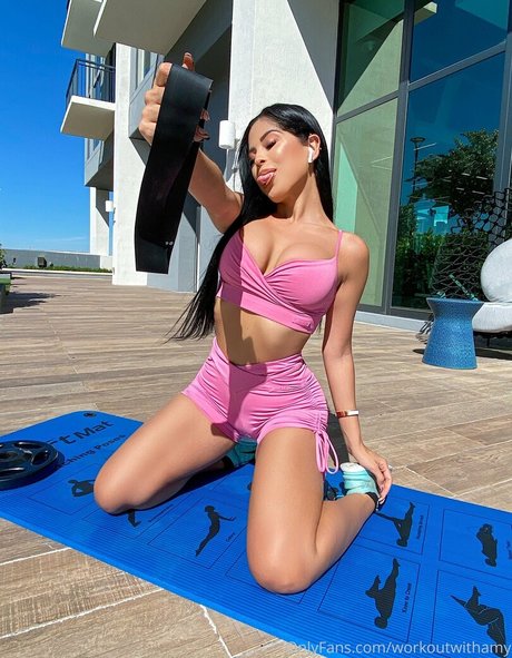 workoutwithamy nude onlyfans pics