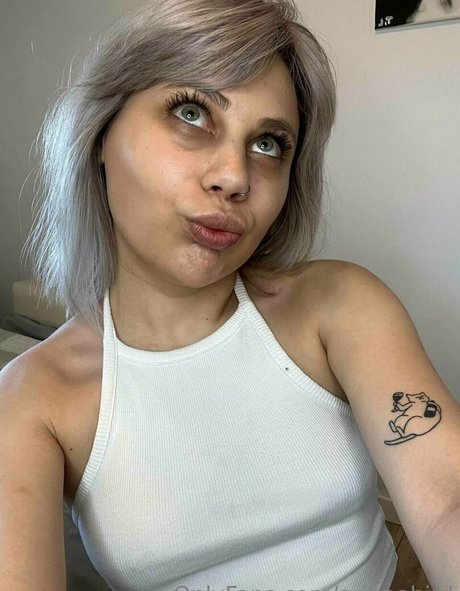 arianabird onlyfans nudes