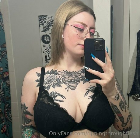 rippingthroughflesh onlyfans leaked