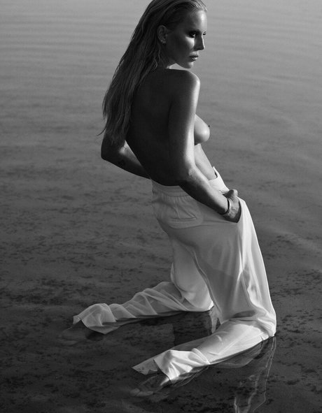 Onlysimonafans onlyfans star