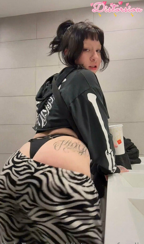 distorsion foodie onlyfans leaked tits