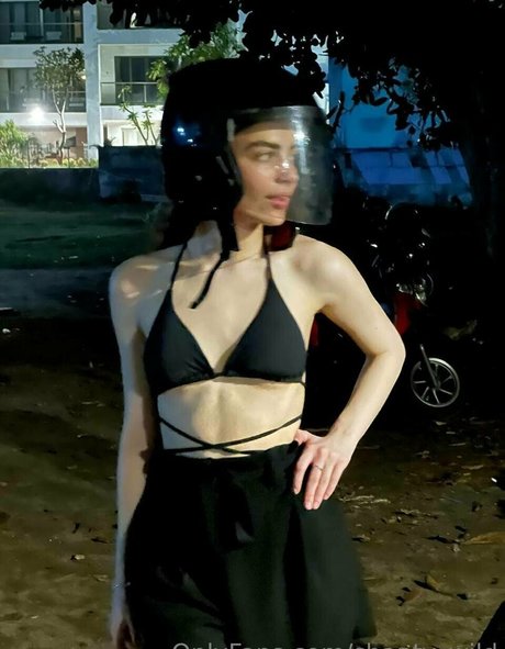 black roseeeeee boobs onlyfans