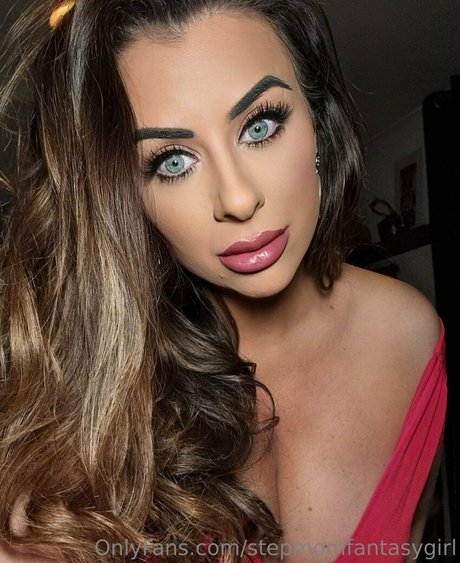 stepmomfantasygirl onlyfans content leaked