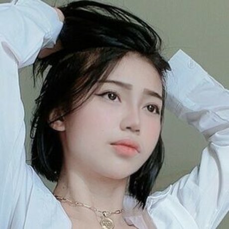 Akari Cos onlyfans leakes