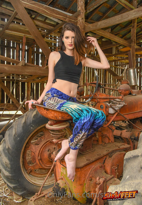 starshroom onlyfans strip tease