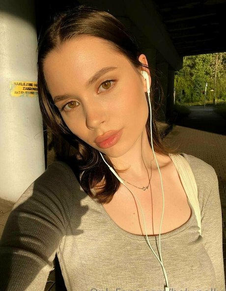 holy polly onlyfans model photos