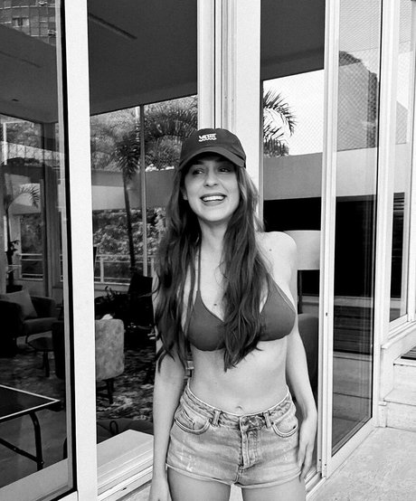 Sophia Abrahao onlyfans porn nude