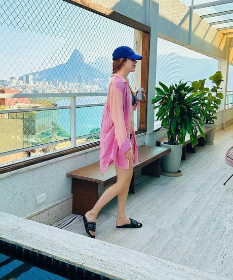 Sophia Abrahao naked onlyfans