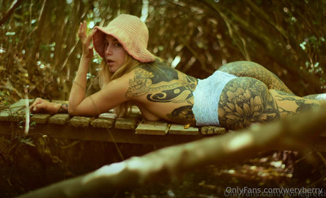 weryberry onlyfans naked