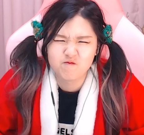 HAchubby onlyfans striptease