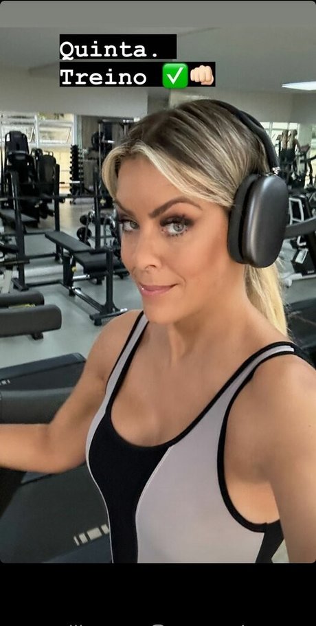 Renata Fan onlyfans leak xxx