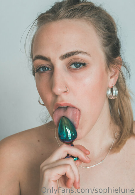 sophielune onlyfans leaked
