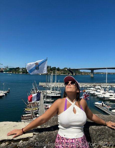 yourfoxyladyy onlyfans xx