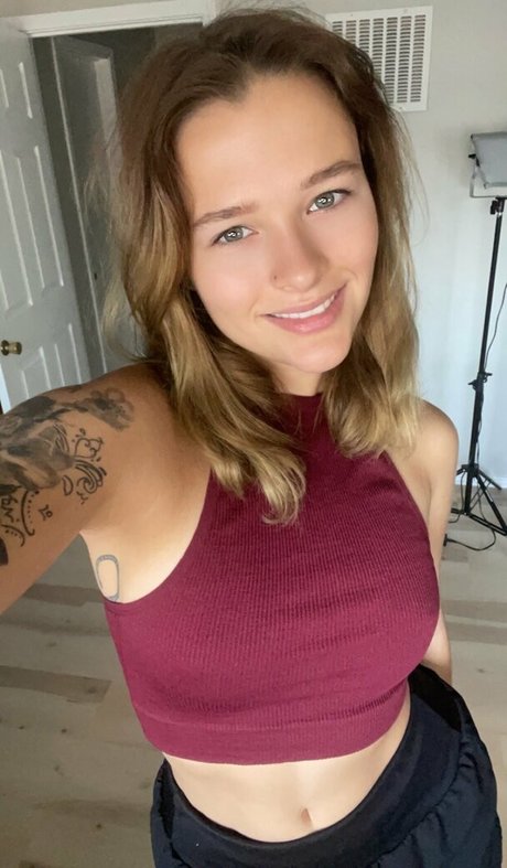 flowwithsky onlyfans model