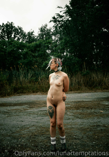 lunartemptations onlyfans leak nudes