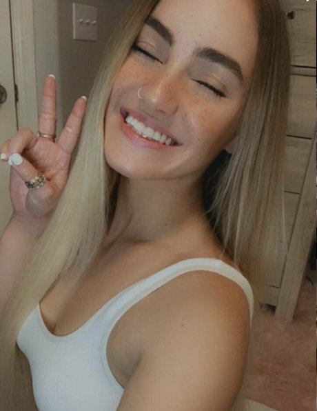 kenziemadisonxo onlyfans nudes leaked