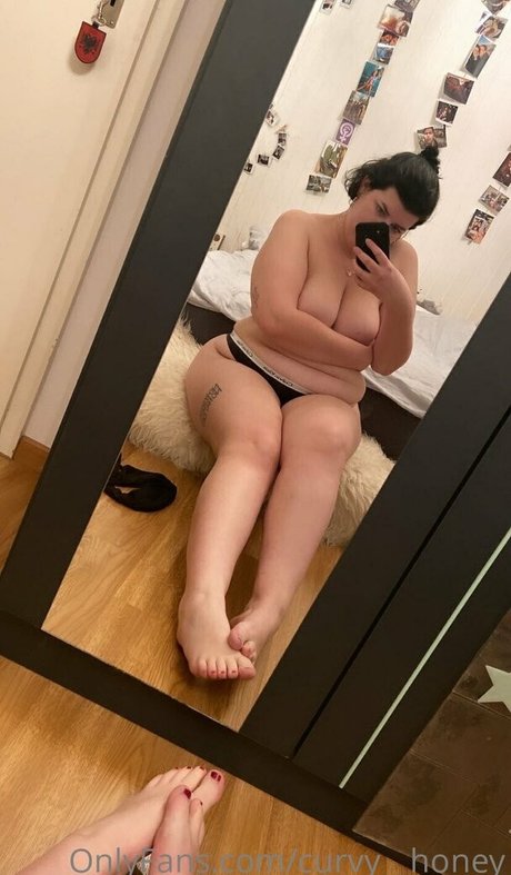 curvy__honey onlyfans post