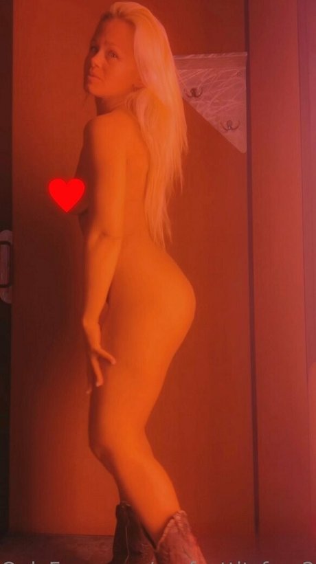 perfecttitsfree22 onlyfans nudes