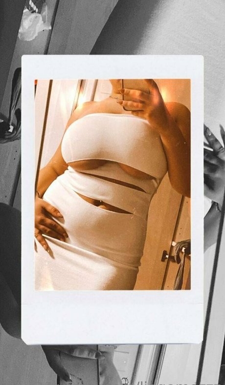 liagomezzz onlyfans leaked tits