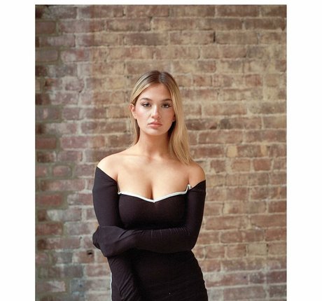 Claudia Conway onlyfans leams