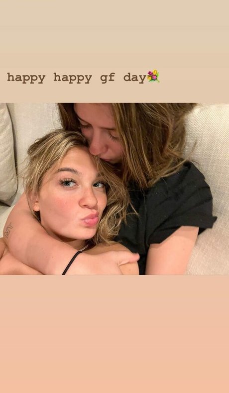 Claudia Conway onlyfans topless