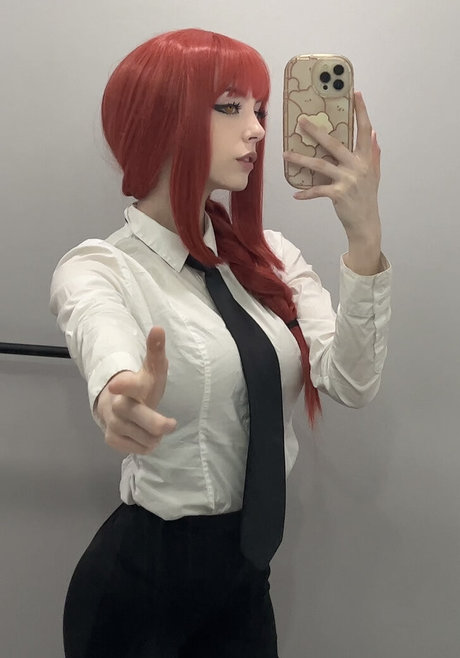 emiki28 strip onlyfans