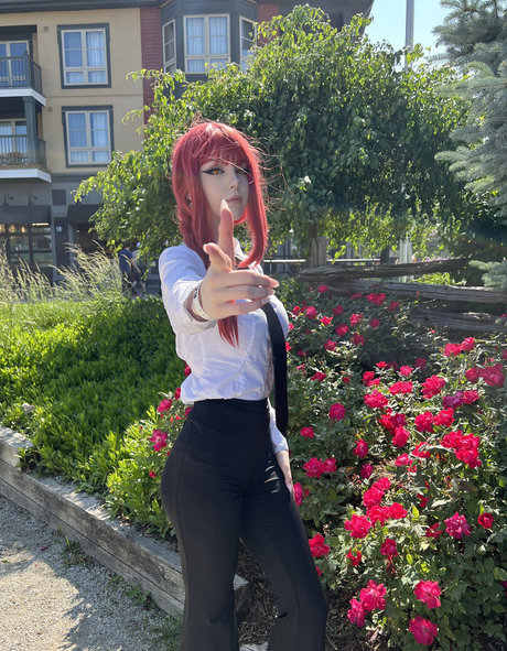 emiki28 onlyfans creator