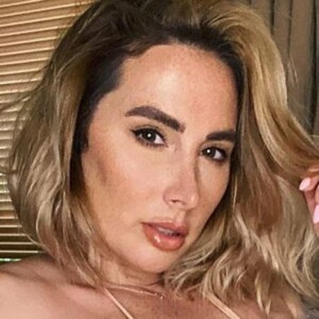 paigeturnahvault onlyfans pictures