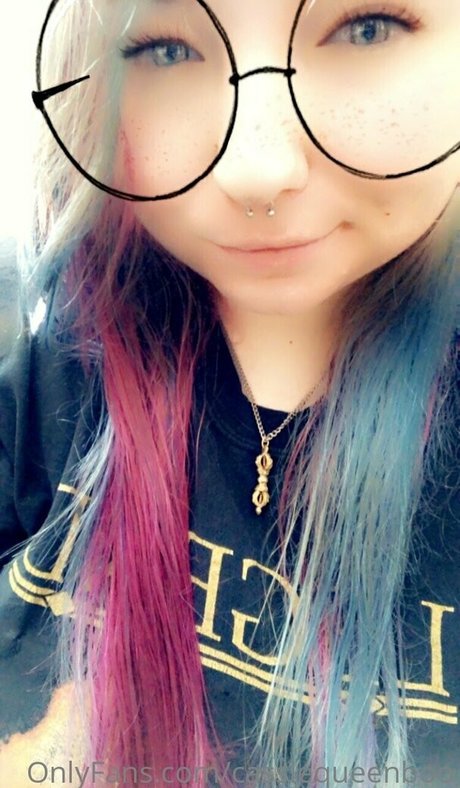 cassiequeenboo onlyfans model images