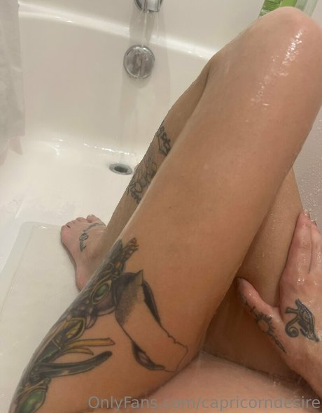 capricorndesire onlyfans leaked nudes